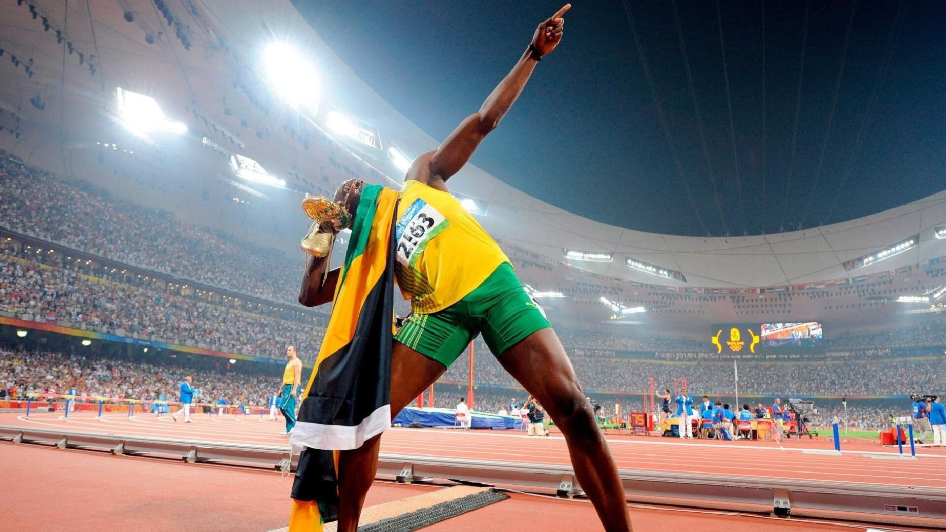 劳塔罗里程碑之夜，荷兰风暴冲垮利物浦防线